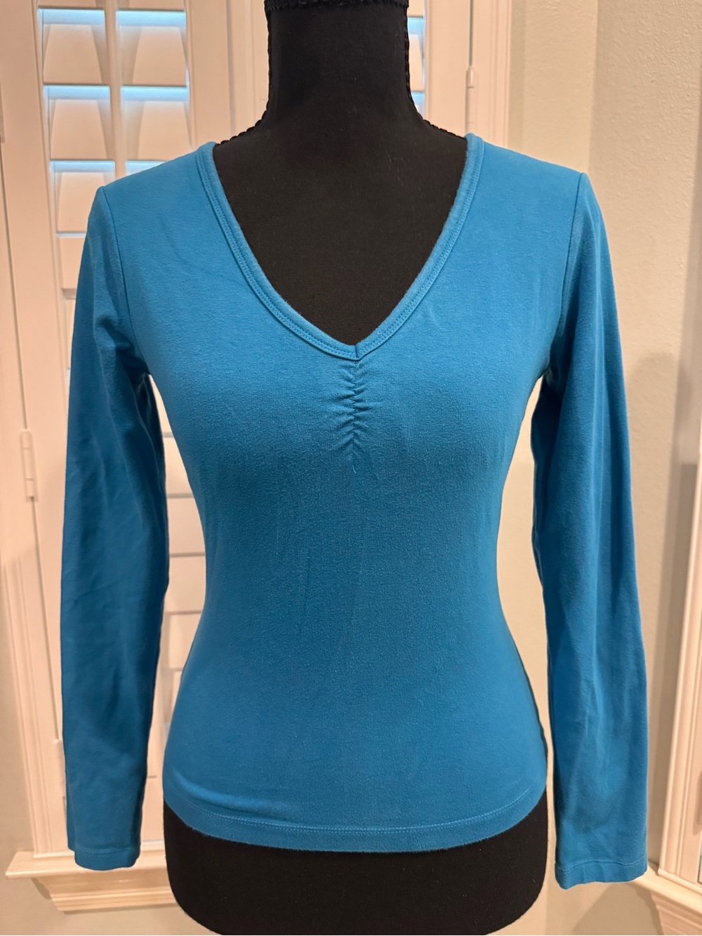 Vintage Moda International Blue V-Neck Long Sleeve Top with Built-in Bra